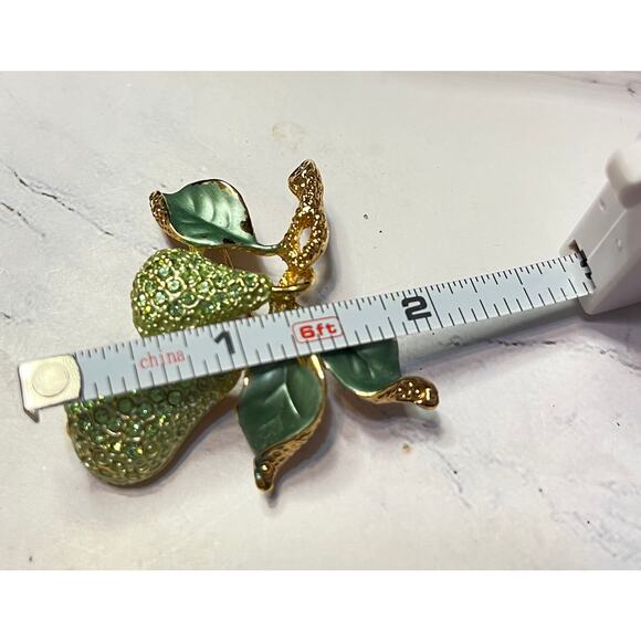 Vintage Sparkling Pear Brooch Pin - Green Pave Rhinestones & Enamel Leaves - Picture 6 of 10